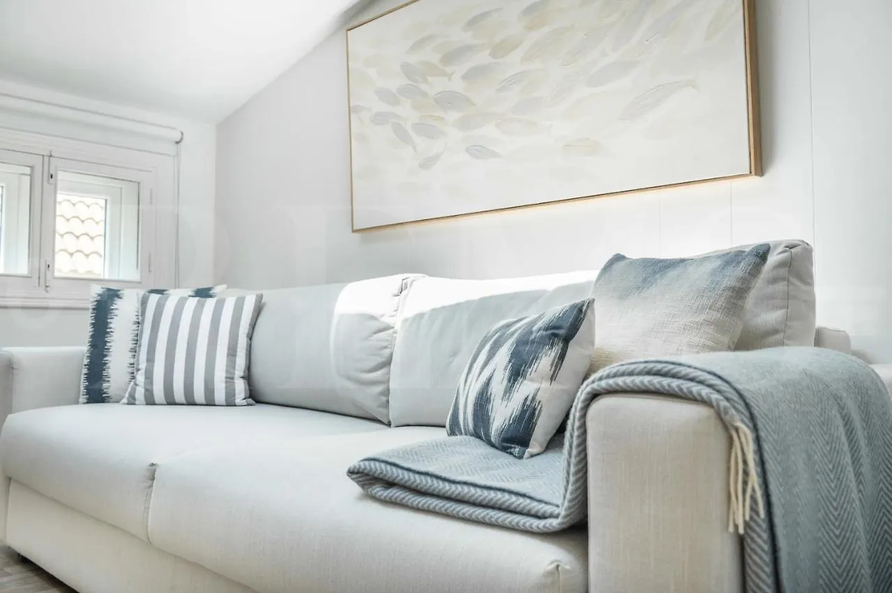 Apartamento Coastal Attic In The Heart Of Malaga By Rems